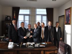 ‘Özal yüreklerde yaşıyor'